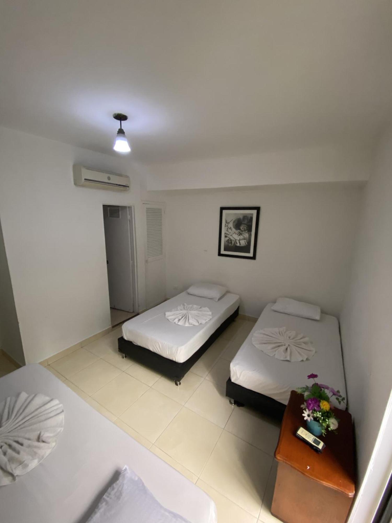 Hotel Laureles 70